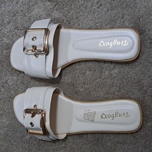 Fashion Ivory Gold Buckle Slide Sandals